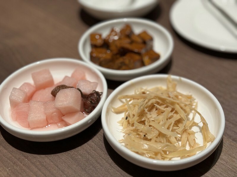 桃園市中壢區桃園 |中壢區 |漢來旗下「溜溜酸菜魚」北台灣首店插旗中壢SOGO百貨,美味不分南、北全都能吃得到。(中壢