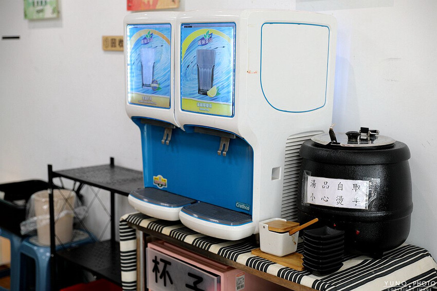 台中市南區用心製作的美味飯盒!激推人氣海陸雙拼 內用熱湯、飲料無限續