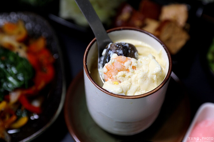 台中市南區用心製作的美味飯盒!激推人氣海陸雙拼 內用熱湯、飲料無限續