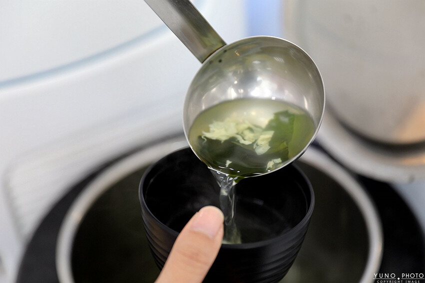 台中市南區用心製作的美味飯盒!激推人氣海陸雙拼 內用熱湯、飲料無限續