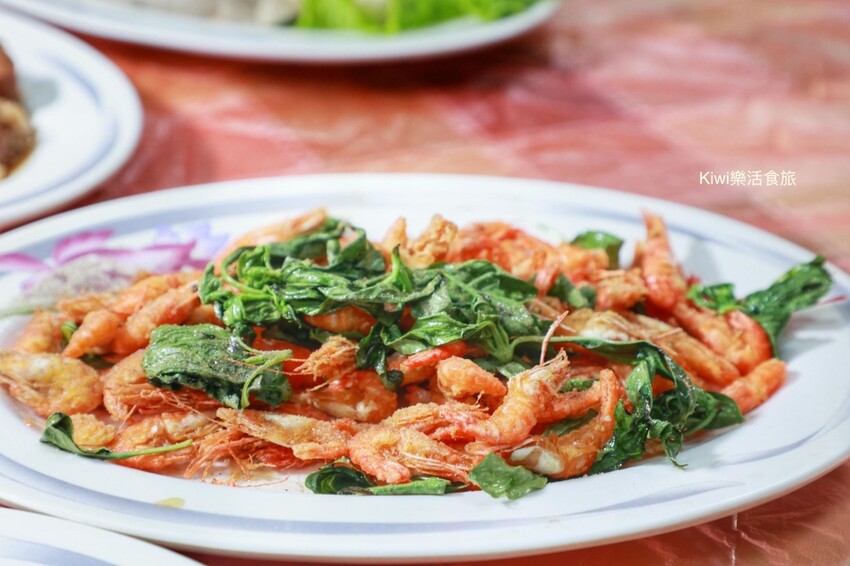 嘉義縣梅山鄉嘉義瑞里美食幼葉林餐廳｜預約制合菜紫藤花季必訪～166線道老字號餐廳