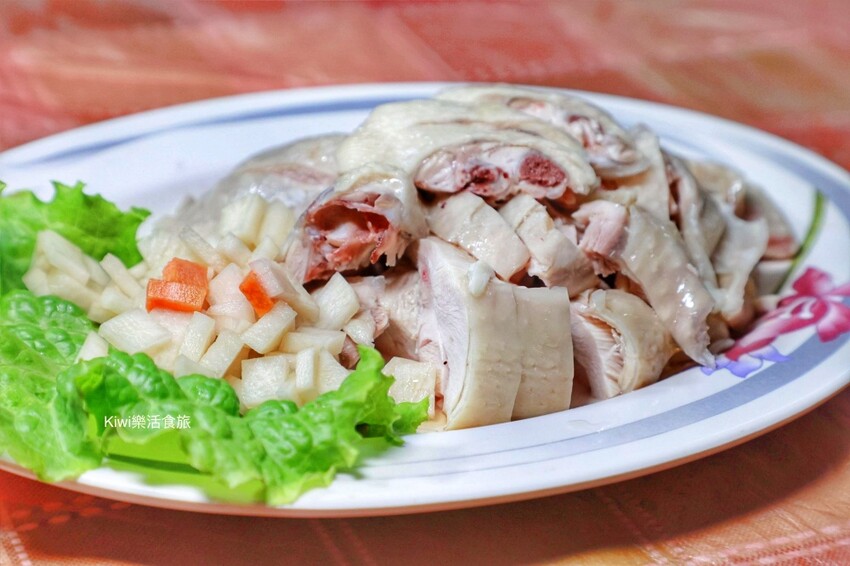 嘉義縣梅山鄉嘉義瑞里美食幼葉林餐廳｜預約制合菜紫藤花季必訪～166線道老字號餐廳