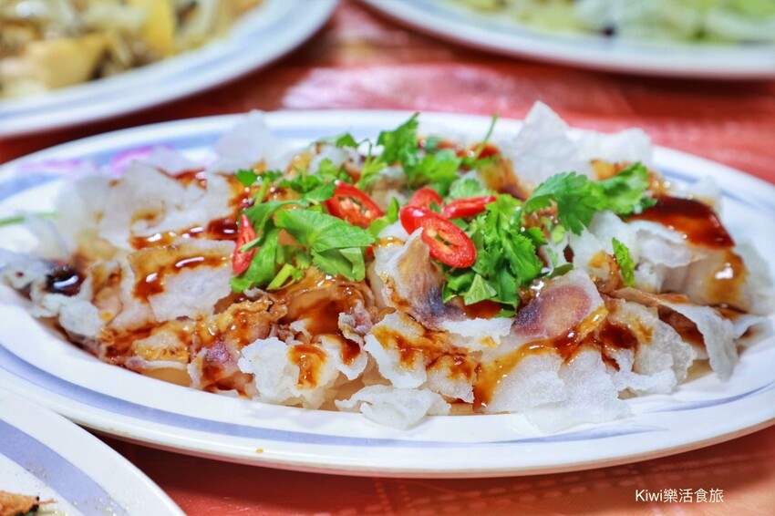 嘉義縣梅山鄉嘉義瑞里美食幼葉林餐廳｜預約制合菜紫藤花季必訪～166線道老字號餐廳