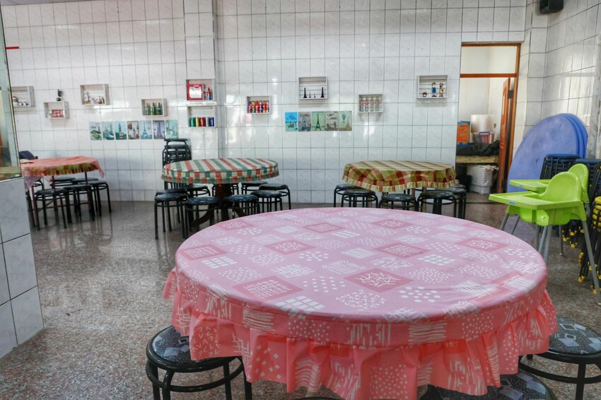 嘉義縣梅山鄉嘉義瑞里美食幼葉林餐廳｜預約制合菜紫藤花季必訪～166線道老字號餐廳