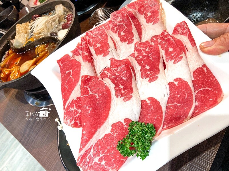 新北市新店區新店吃到飽│森師兄重慶火鍋$329起吃到飽,一個人獨享的麻辣鴛鴦火鍋(附菜單.停車.低銷)