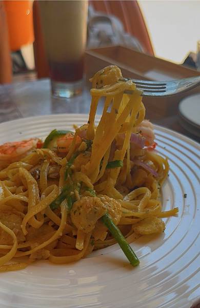 「台北美食」大巨蛋聚餐推薦 成真咖啡 誠品松菸「信義區咖啡廳