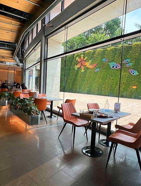 「台北美食」大巨蛋聚餐推薦 成真咖啡 誠品松菸「信義區咖啡廳