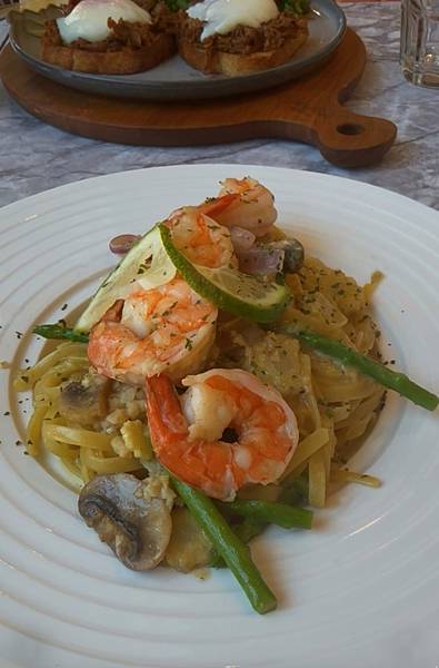 「台北美食」大巨蛋聚餐推薦 成真咖啡 誠品松菸「信義區咖啡廳