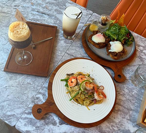 「台北美食」大巨蛋聚餐推薦 成真咖啡 誠品松菸「信義區咖啡廳