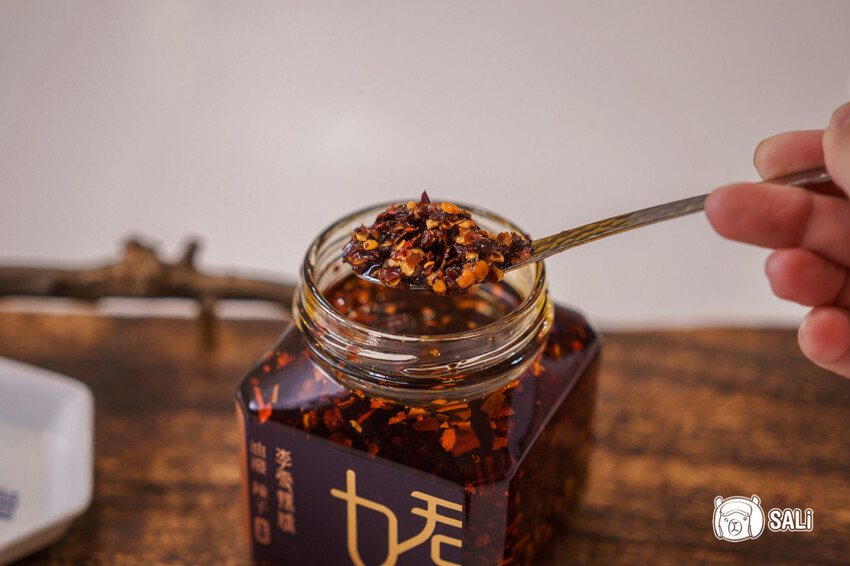 昇豐榮【彌彥酒造】幸運辣嬌禮盒｜越乃白雪 幸運 純米吟釀x李雪辣嬌-油潑辣子，送禮推薦 - 莎笠，小日子