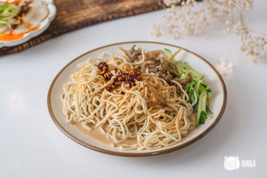 昇豐榮【彌彥酒造】幸運辣嬌禮盒｜越乃白雪 幸運 純米吟釀x李雪辣嬌-油潑辣子，送禮推薦 - 莎笠，小日子