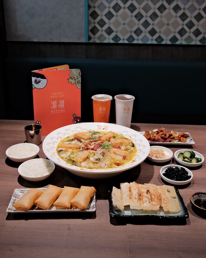 【酸菜魚推薦】溜溜酸菜魚專賣店-中壢SOGO店~超道地酸菜魚