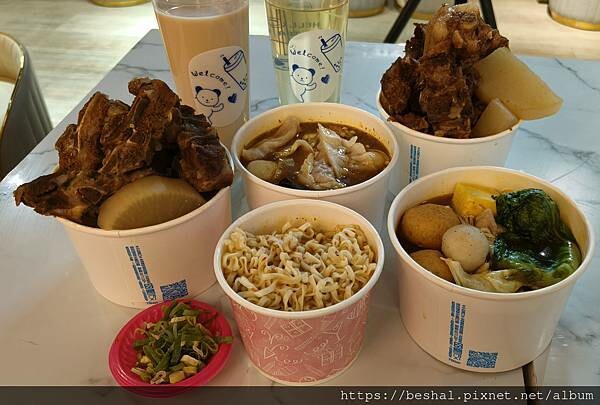 新莊輔仁大學麻入口邀你99元挑戰疊疊樂吃到經典麻辣五品還有飲