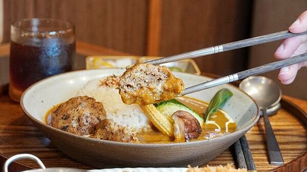 LINE_ALBUM_茶嶋咖哩 二傻夫婦_240901_10.jpg