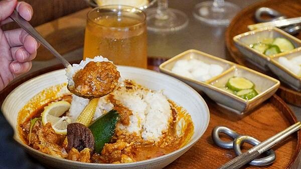 LINE_ALBUM_茶嶋咖哩 二傻夫婦_240901_6.jpg