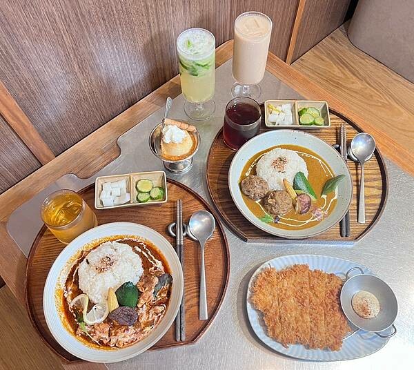 LINE_ALBUM_茶嶋咖哩 二傻夫婦_240901_23.jpg