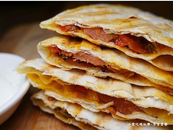 卡莎蒂雅臘腸脆餅-左巴好室好事 (4).jpg