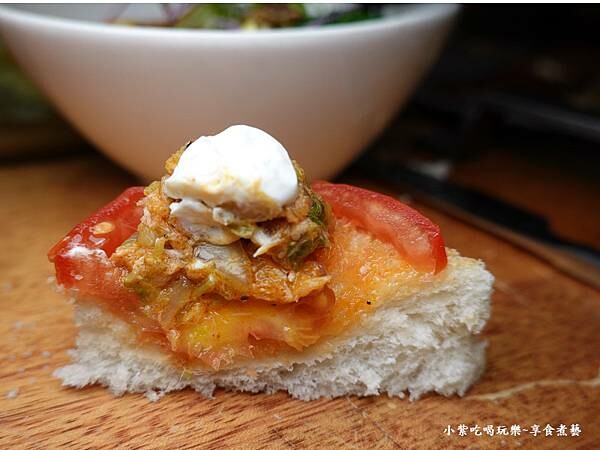蕃茄鮪魚沙拉麵包-左巴好室好事 (2).jpg