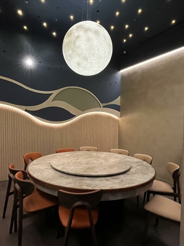 桃園市桃園區【桃園日式】價格親民的無菜單料理來桃園區囉!【宗初食堂桃園店】新鮮龍蝦搭上松露高湯吃了就想比個讚