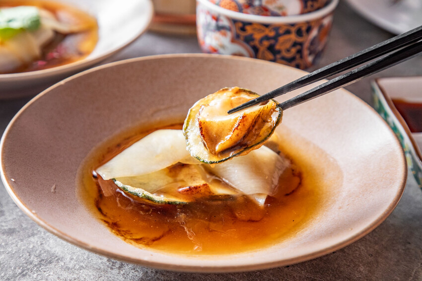 桃園市桃園區宗初食堂日式無菜單料理桃園店|最強日式無菜單料理強勢插旗桃園!活龍蝦、鮑魚等頂級食材十道無菜單料理只