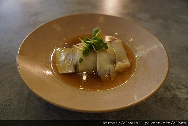 「桃園無菜單料理包廂」1380元就可以吃到活體龍蝦、宗初食堂