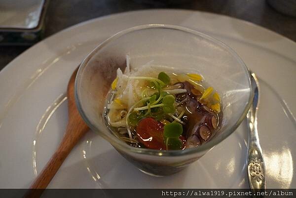 「桃園無菜單料理包廂」1380元就可以吃到活體龍蝦、宗初食堂