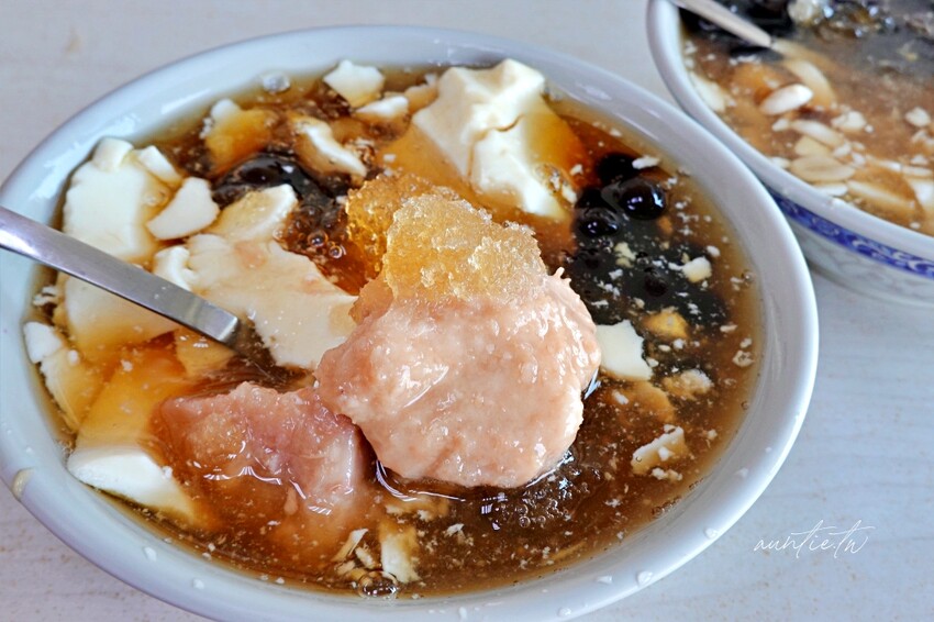 台中市豐原區【台中】豐原｜豐東豆花，在地老字號甜品店，料好實在透心涼豆花