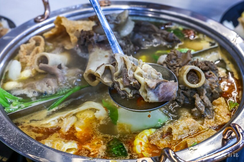 新北市三峽區【三峽北大餐廳】耀武羊威羊肉爐，菜單599元羊肉爐自助吃到飽推薦