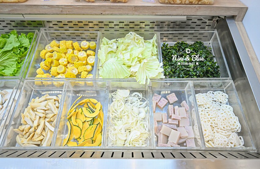 台中火鍋吃到飽,平日午餐358元起就有肉肉吃到飽,鬥牛士二鍋台中 @Nini and Blue 玩樂食記