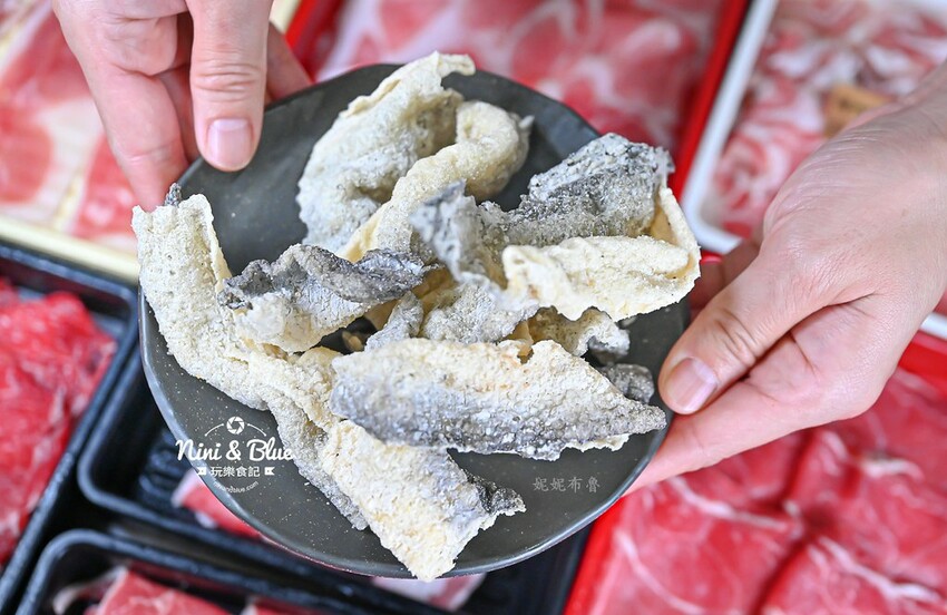 台中火鍋吃到飽,平日午餐358元起就有肉肉吃到飽,鬥牛士二鍋台中 @Nini and Blue 玩樂食記