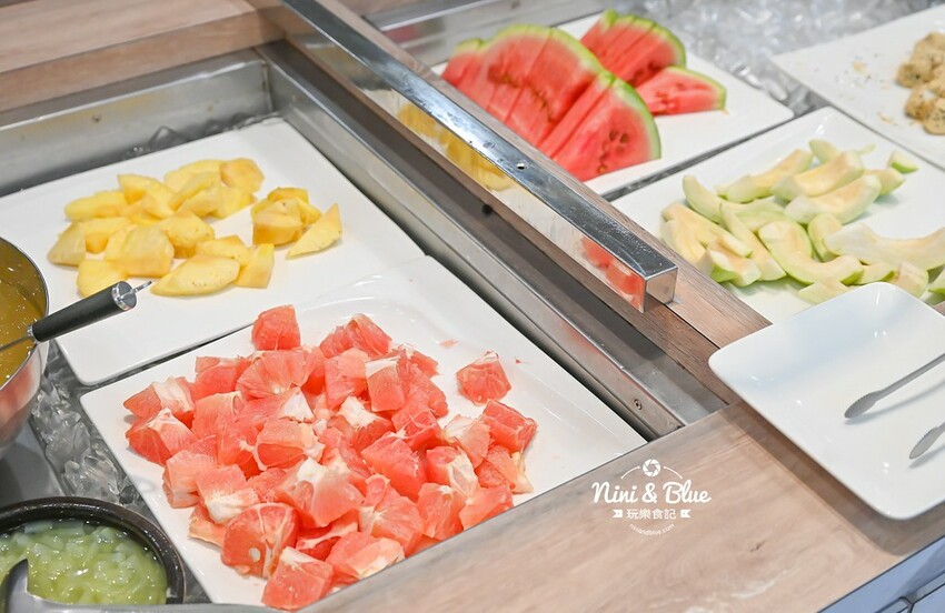 台中火鍋吃到飽,平日午餐358元起就有肉肉吃到飽,鬥牛士二鍋台中 @Nini and Blue 玩樂食記