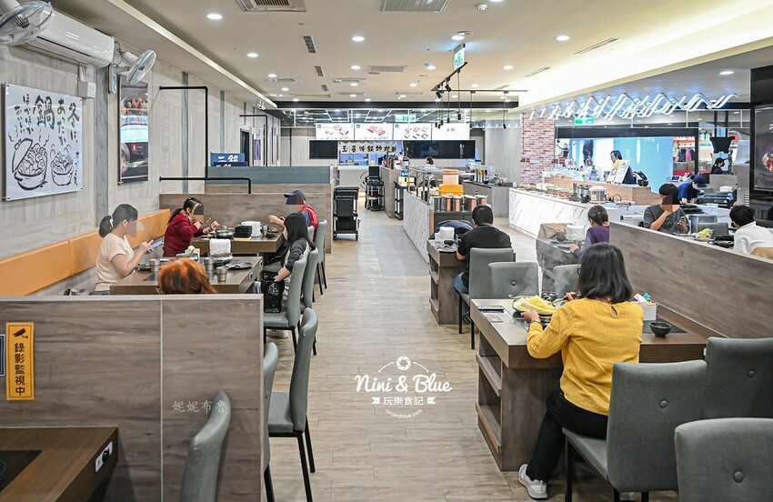 台中火鍋吃到飽,平日午餐358元起就有肉肉吃到飽,鬥牛士二鍋台中 @Nini and Blue 玩樂食記