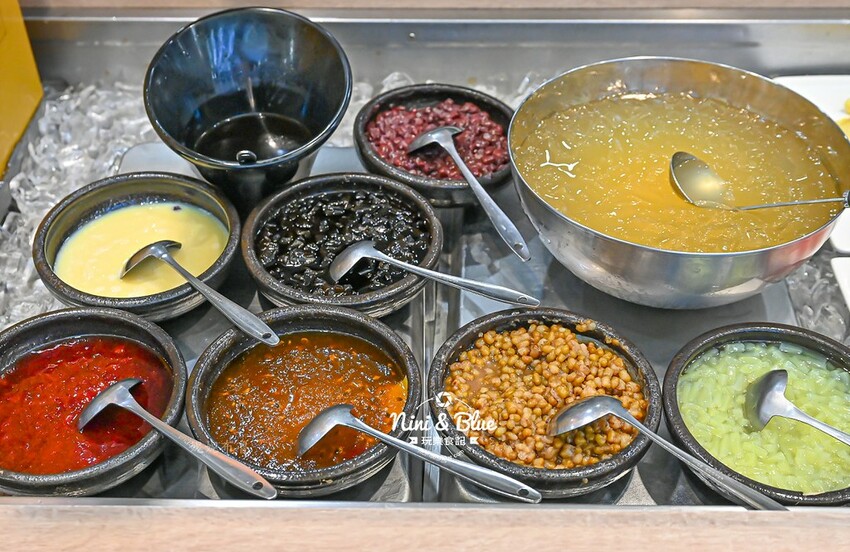 台中火鍋吃到飽,平日午餐358元起就有肉肉吃到飽,鬥牛士二鍋台中 @Nini and Blue 玩樂食記