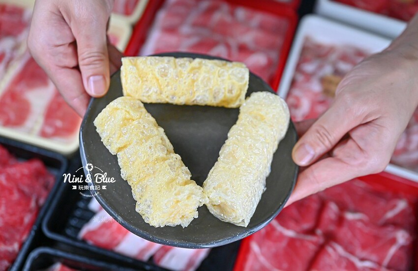 台中火鍋吃到飽,平日午餐358元起就有肉肉吃到飽,鬥牛士二鍋台中 @Nini and Blue 玩樂食記