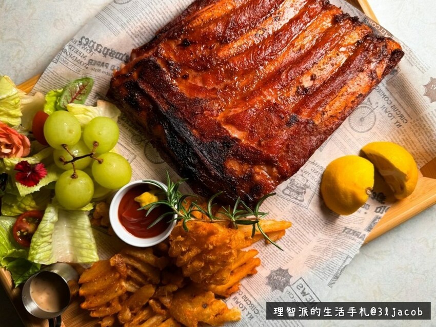 2024最新 台中餐酒館推薦》90後餐酒館 I 一間如開濾鏡般網美級台中美食餐廳,餐點平價好吃,更有自家精釀啤酒廠提供的獨家啤酒 - 理智派的生活手札