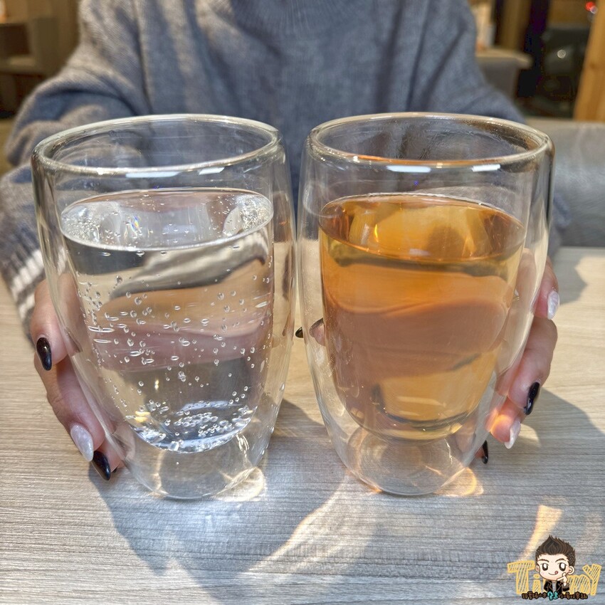 新竹縣竹北熊麵製造所。 全台獨創乾濕兩吃沾醬的創意麵食！ 超推QQ肥瘦黃金比例的焢肉！ (菜單營業時間地址電話) - 跟著踢小米吃喝玩樂趣