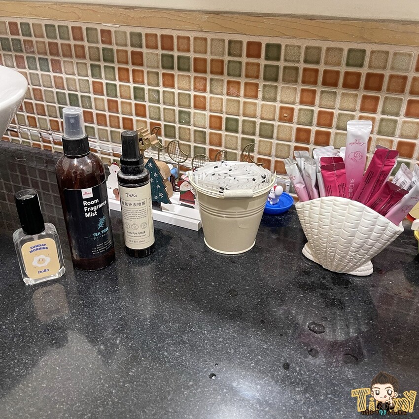 新竹縣竹北熊麵製造所。 全台獨創乾濕兩吃沾醬的創意麵食！ 超推QQ肥瘦黃金比例的焢肉！ (菜單營業時間地址電話) - 跟著踢小米吃喝玩樂趣