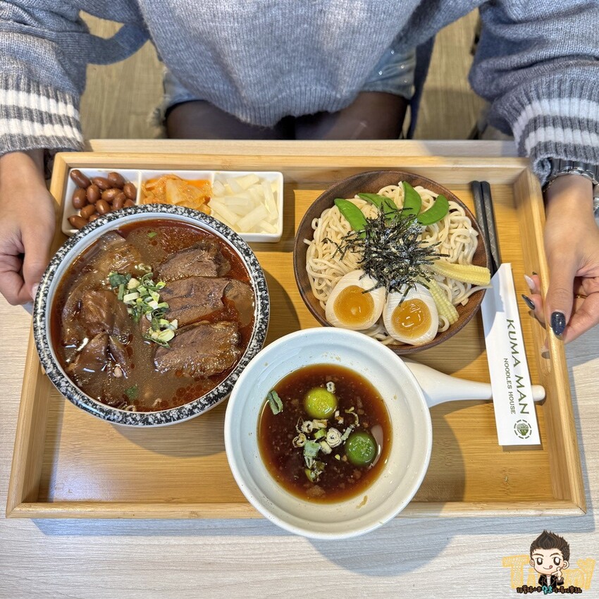 新竹縣竹北熊麵製造所。 全台獨創乾濕兩吃沾醬的創意麵食！ 超推QQ肥瘦黃金比例的焢肉！ (菜單營業時間地址電話) - 跟著踢小米吃喝玩樂趣