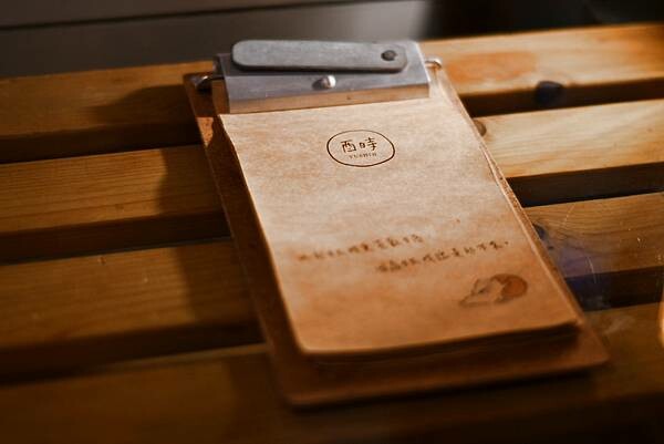 台南市北區【台南北區】酉時~巷弄老宅,從下午茶到深夜的甜點咖啡店,氣氛很棒喔!