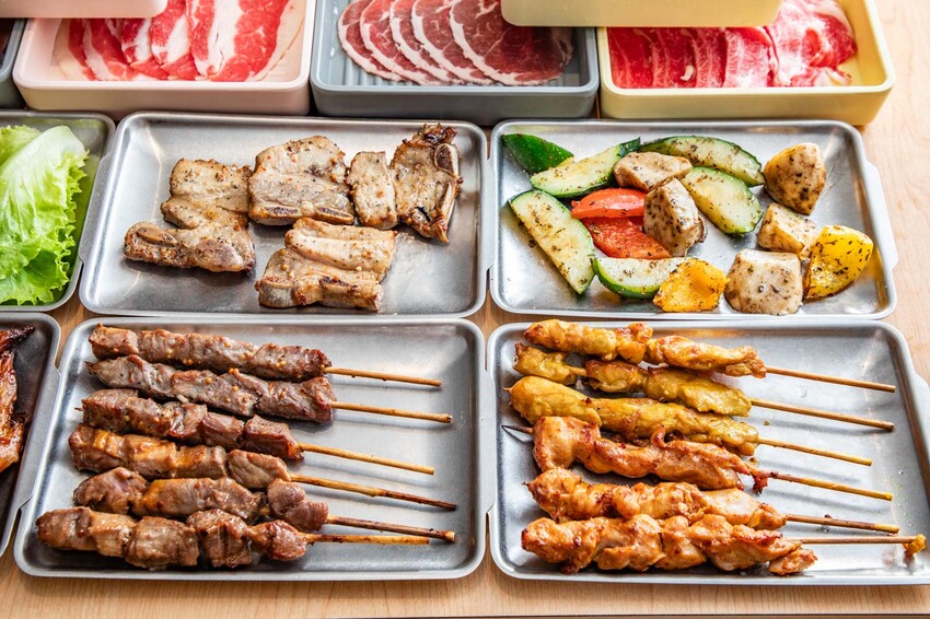 桃園呀屋火鍋烤串吃到飽4.9星必吃推薦。