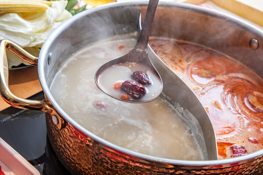 桃園呀屋火鍋烤串吃到飽4.9星必吃推薦。