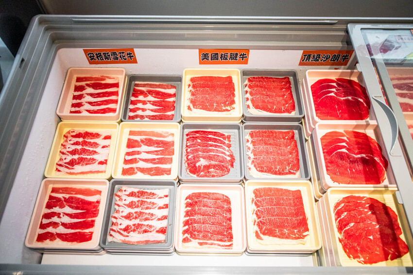 桃園呀屋火鍋烤串吃到飽4.9星必吃推薦。