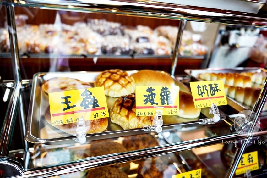 台中市南屯區台中新店報!想吃蜷尾家不用跑台南，蜷尾家パン必買霜淇淋、手撕包、王蟲麵包!!|UR LIVING商場|台中南屯