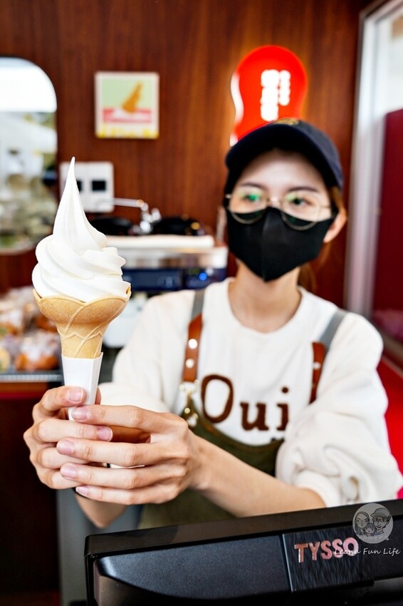 台中市南屯區台中新店報!想吃蜷尾家不用跑台南，蜷尾家パン必買霜淇淋、手撕包、王蟲麵包!!|UR LIVING商場|台中南屯