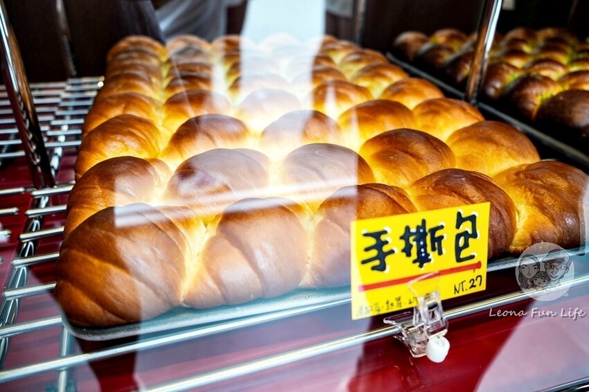 台中市南屯區台中新店報!想吃蜷尾家不用跑台南，蜷尾家パン必買霜淇淋、手撕包、王蟲麵包!!|UR LIVING商場|台中南屯