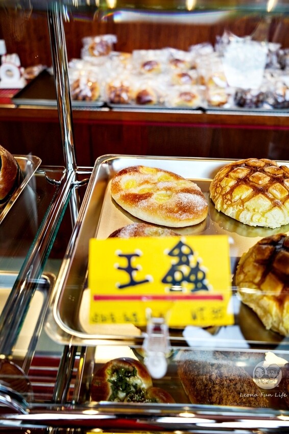 台中市南屯區台中新店報!想吃蜷尾家不用跑台南，蜷尾家パン必買霜淇淋、手撕包、王蟲麵包!!|UR LIVING商場|台中南屯