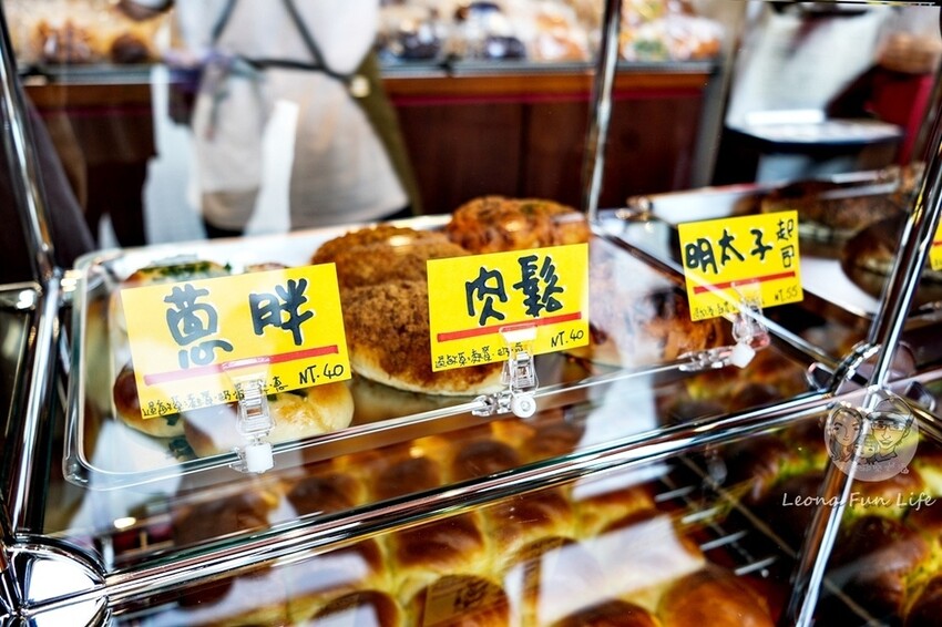 台中市南屯區台中新店報!想吃蜷尾家不用跑台南，蜷尾家パン必買霜淇淋、手撕包、王蟲麵包!!|UR LIVING商場|台中南屯