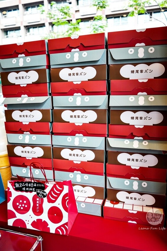 台中市南屯區台中新店報!想吃蜷尾家不用跑台南，蜷尾家パン必買霜淇淋、手撕包、王蟲麵包!!|UR LIVING商場|台中南屯