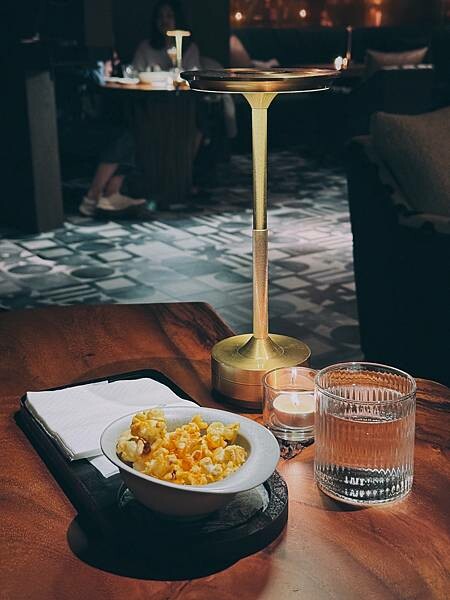 台北市大安區大安區酒吧-----隱蔽華麗的成熟大人風酒吧Monkie