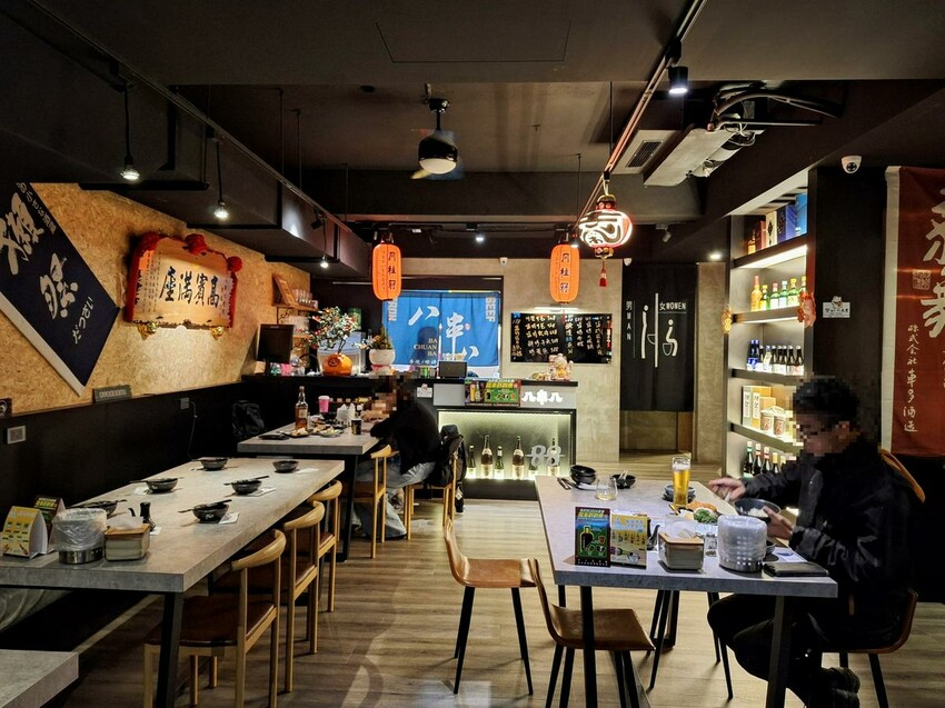【美食】「八串八」串燒、烤物、壽司，新莊居酒屋推薦、新莊日本